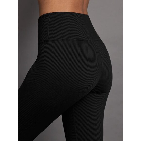 Carbon38 Ribbed Leggings in Black - Picture 3 of 5